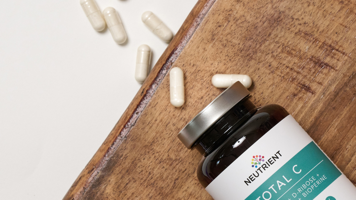 Vitamin C and Magnesium: Why This Nutrient Pair Works So Well